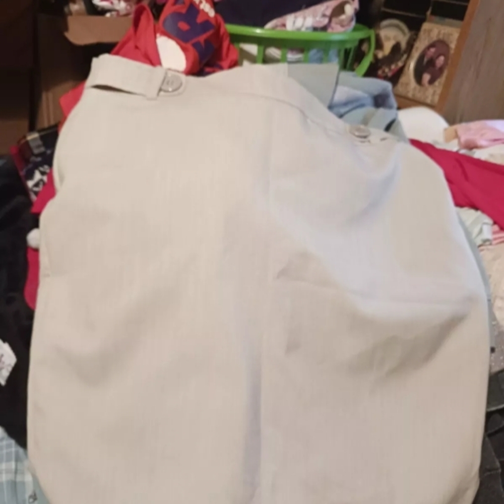 Stylish Cream Skirt  Trixie + Lulu Size 8